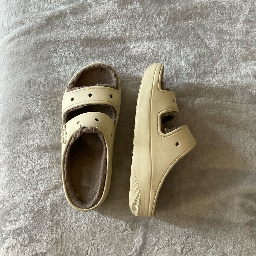 Crocs Classic Cozy Sandal